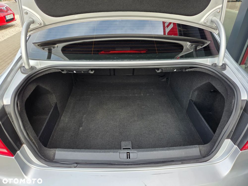 Volkswagen Passat 1.4 TSI BlueMotion Technology Highline - 11