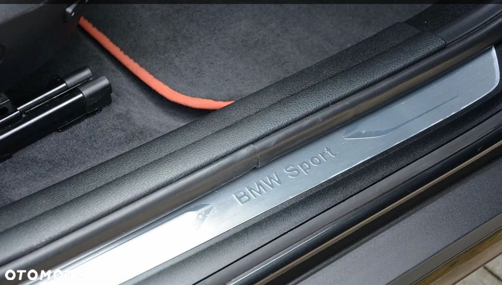 BMW X1 sDrive18d Sport Line - 19