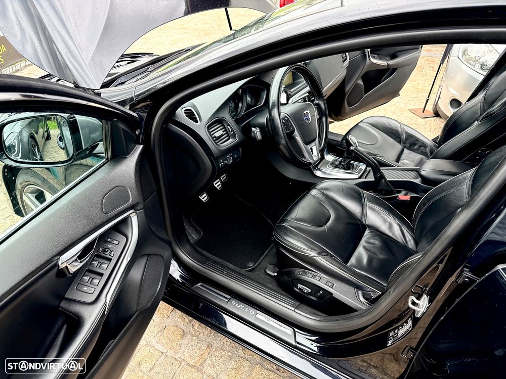 Volvo V40 1.6 D2 R-Design - 36