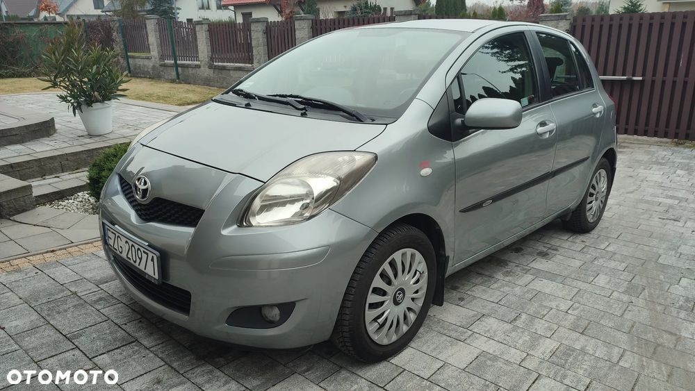 Toyota Yaris - 2