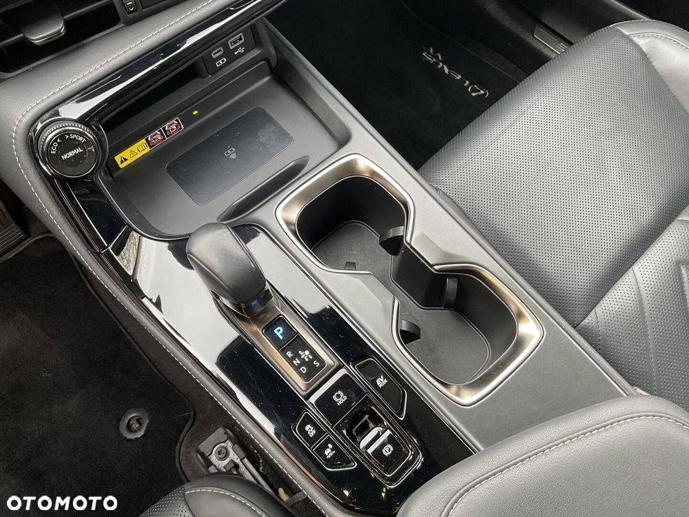 Lexus NX 350h Prestige AWD - 29