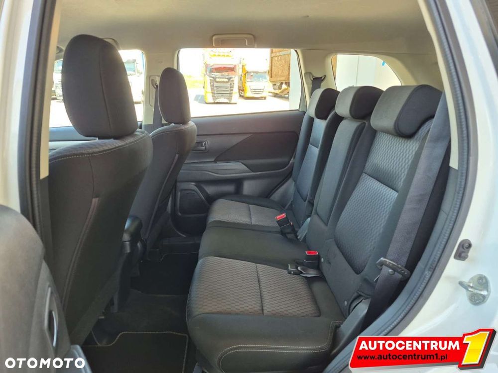 Mitsubishi Outlander - 20