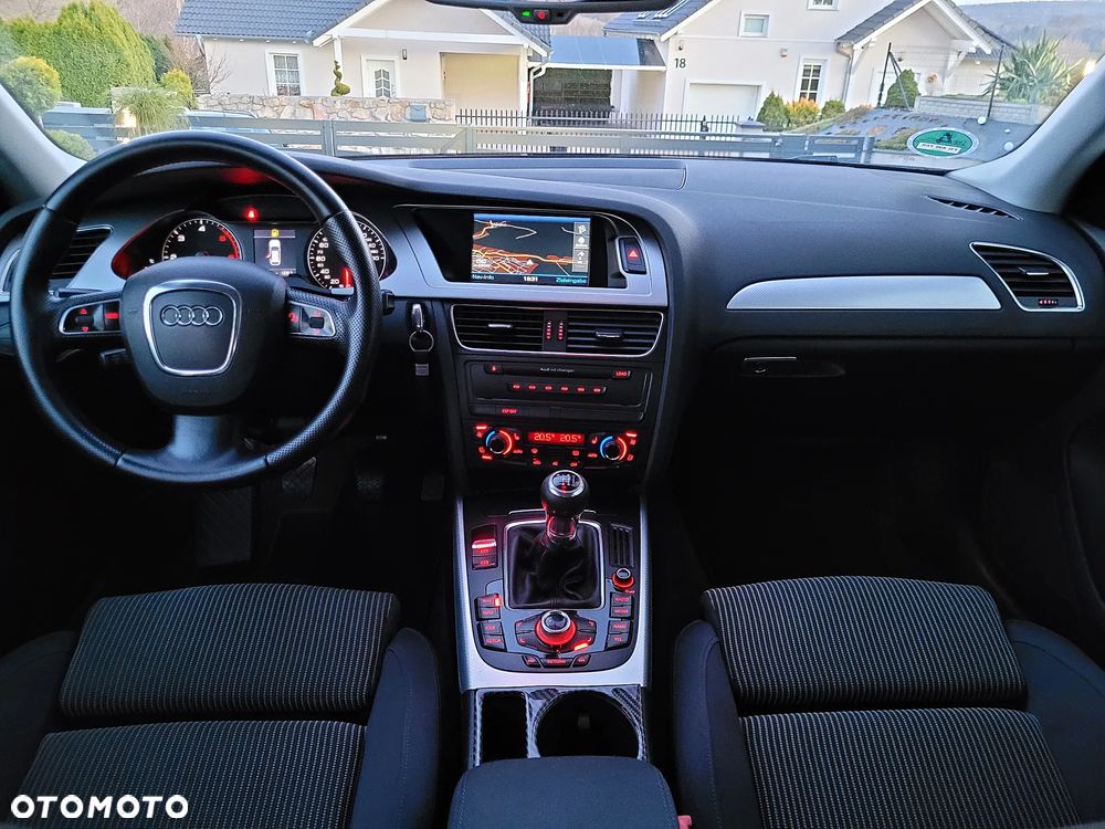 Audi A4 Avant 2.0 TDI DPF Attraction - 9