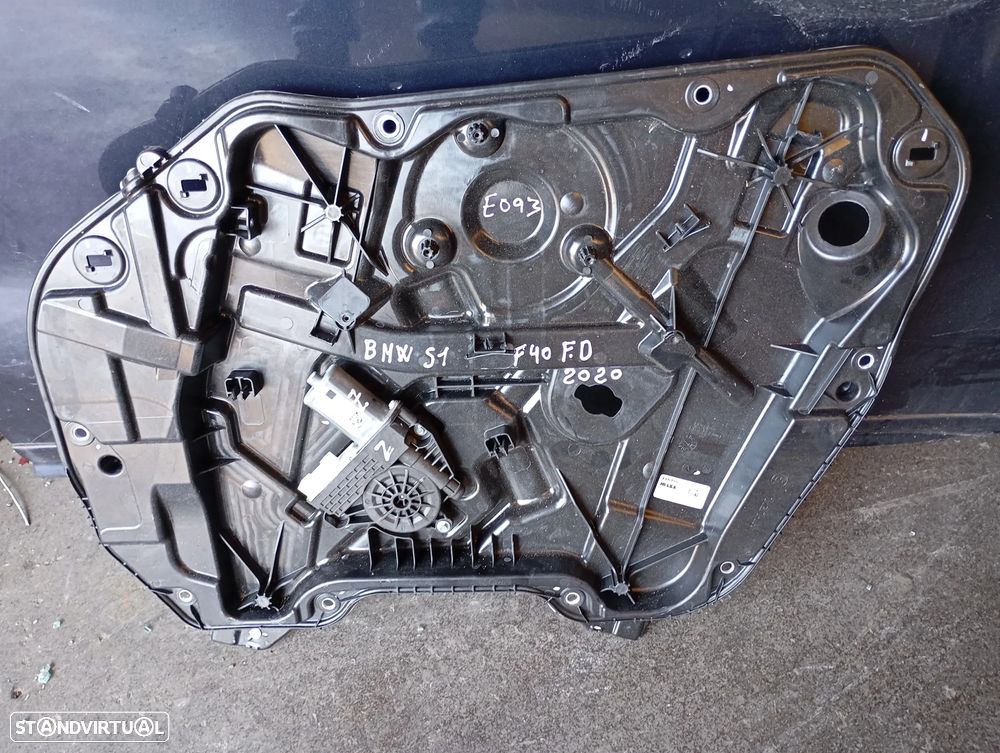 BMW SÉRIE 1 F40 ELEVADOR FRENTE DIREITO - E093 - 1