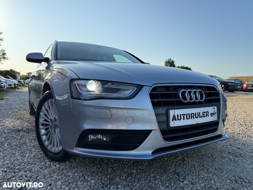 Audi A4 Avant 2.0 TDI DPF clean diesel multitronic Attraction - 29
