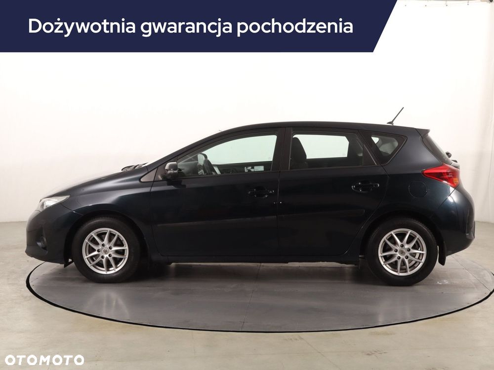 Toyota Auris 2015 photo 3