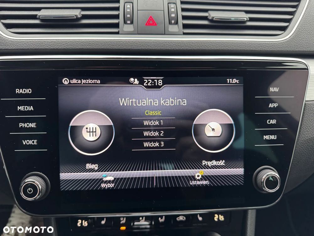 Skoda Superb 2.0 TDI DSG Ambition - 26