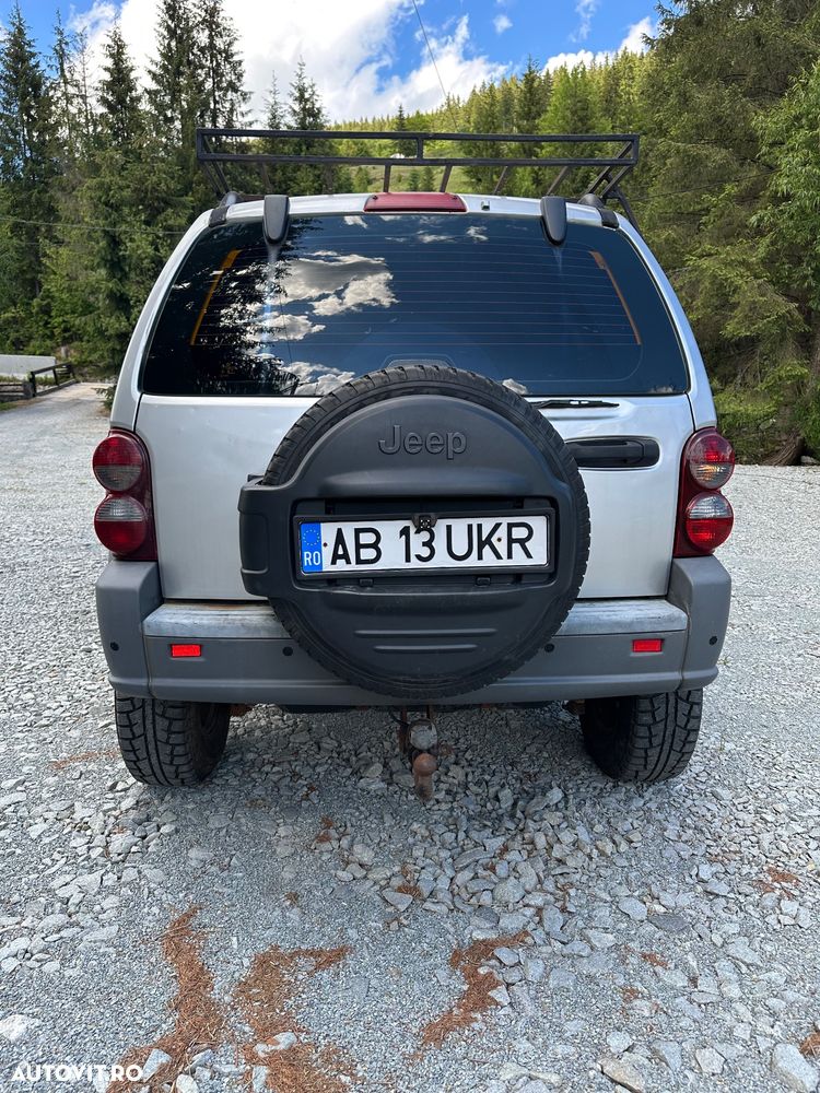 Jeep Cherokee - 4