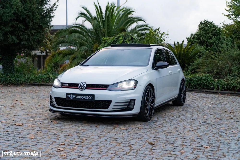 Volkswagen Golf 2014 photo 2