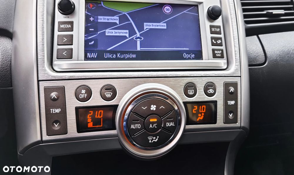 Toyota Verso 2.0 D-4D Premium - 27