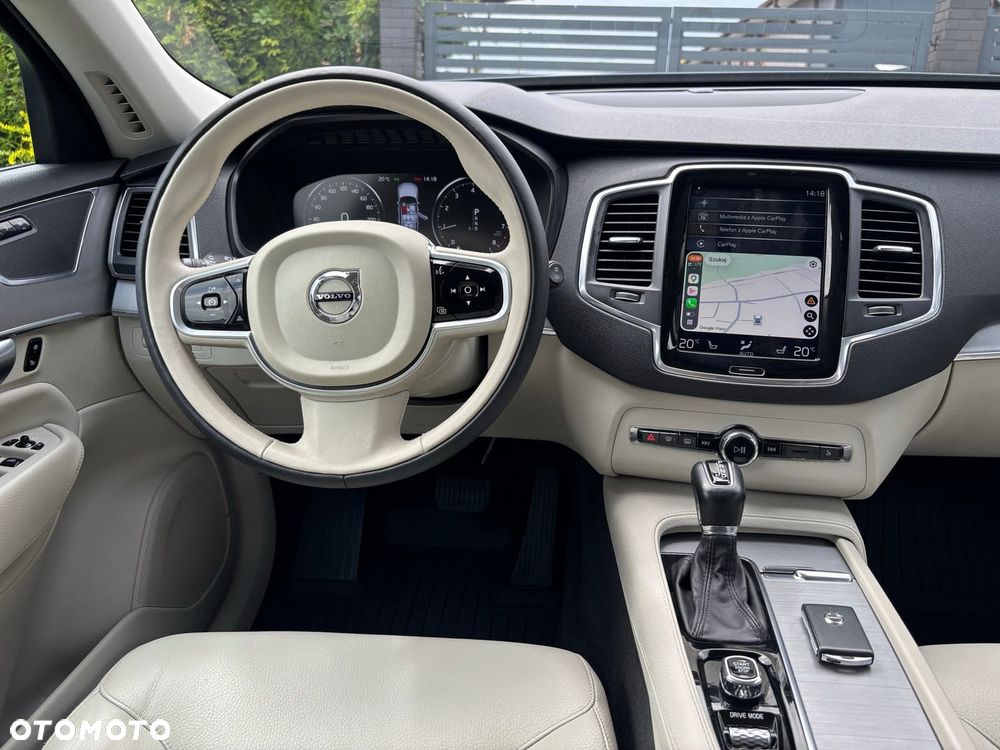 Volvo XC 90 - 23
