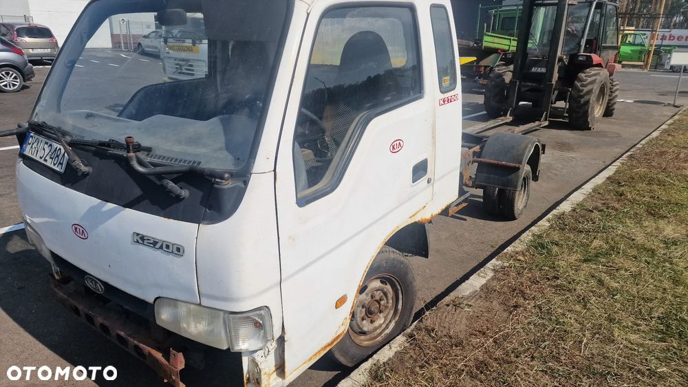 Kia (model K2700 / K2500) przeznaczony na części - 1