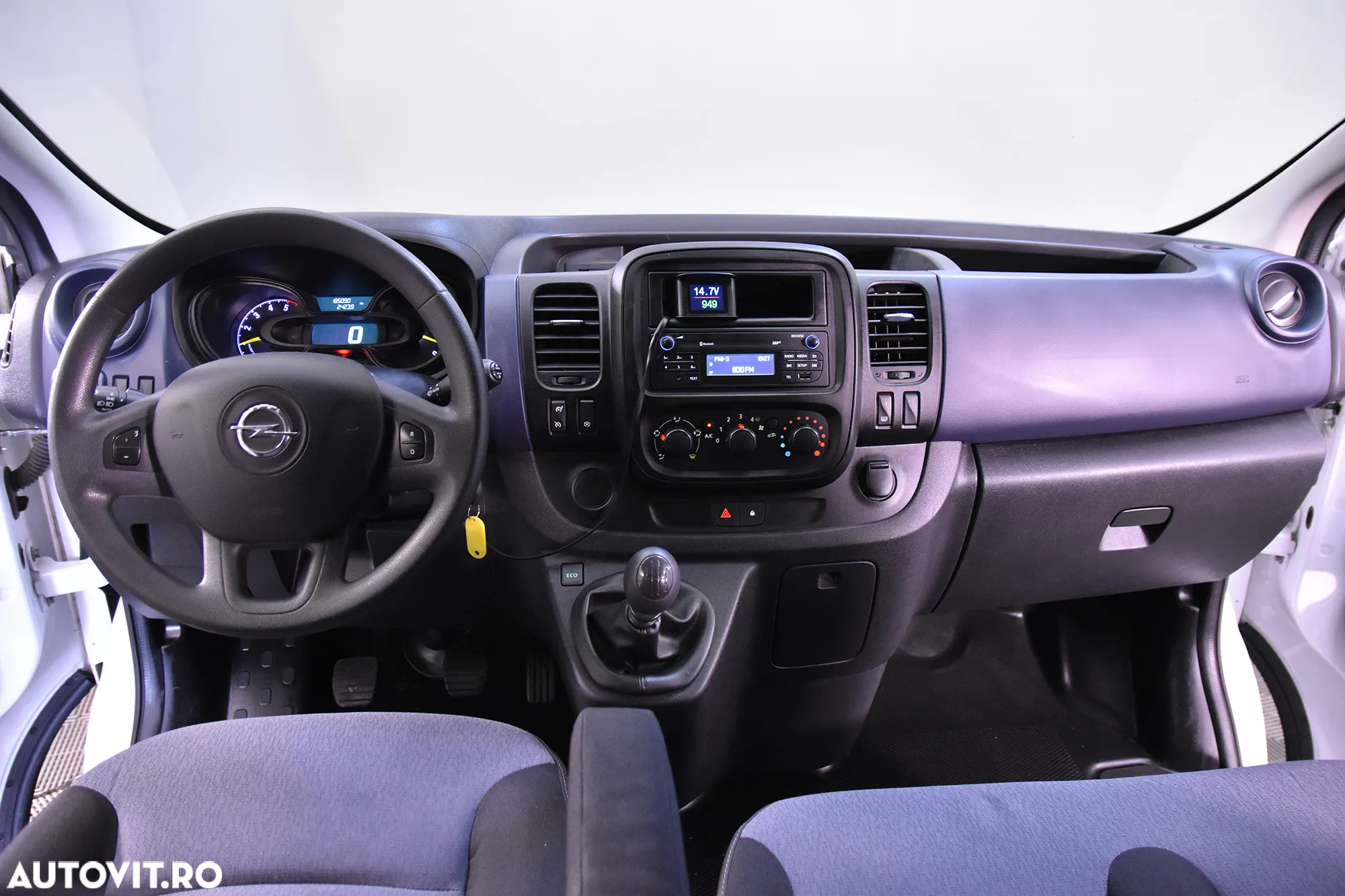 Opel Vivaro - 9