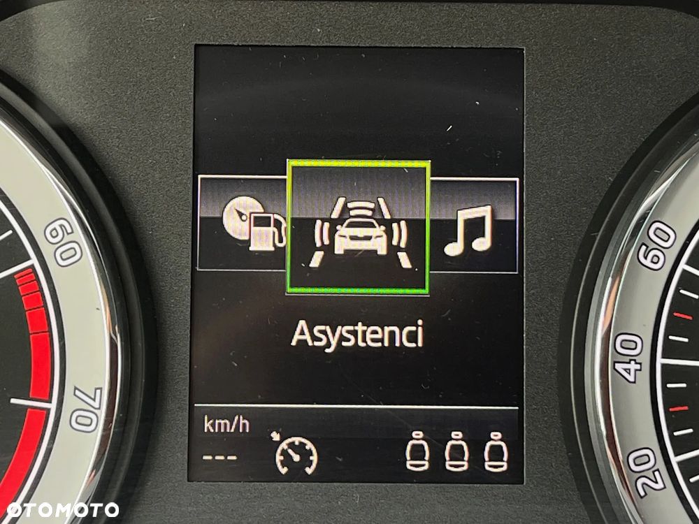 Skoda Karoq 1.5 TSI ACT 4x2 Ambition DSG - 20