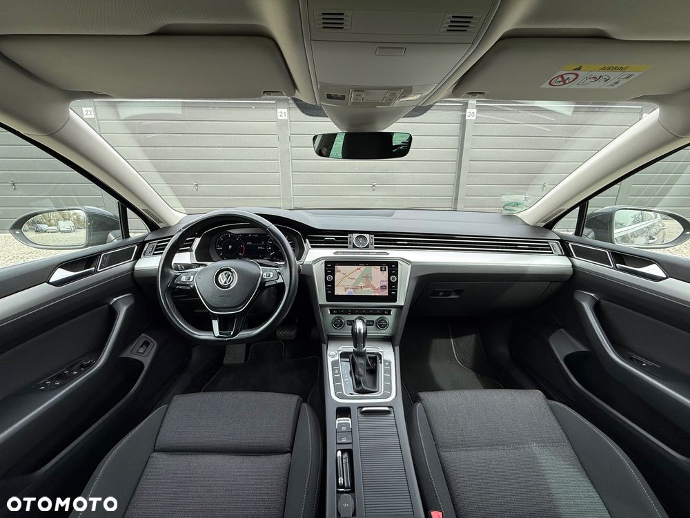 Volkswagen Passat - 26