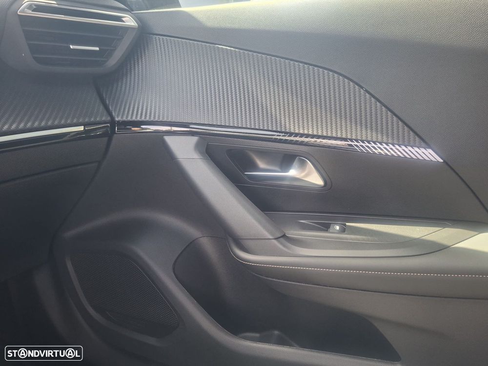 Peugeot 2008 1.2 Hybrid Allure e-DCS6 - 13
