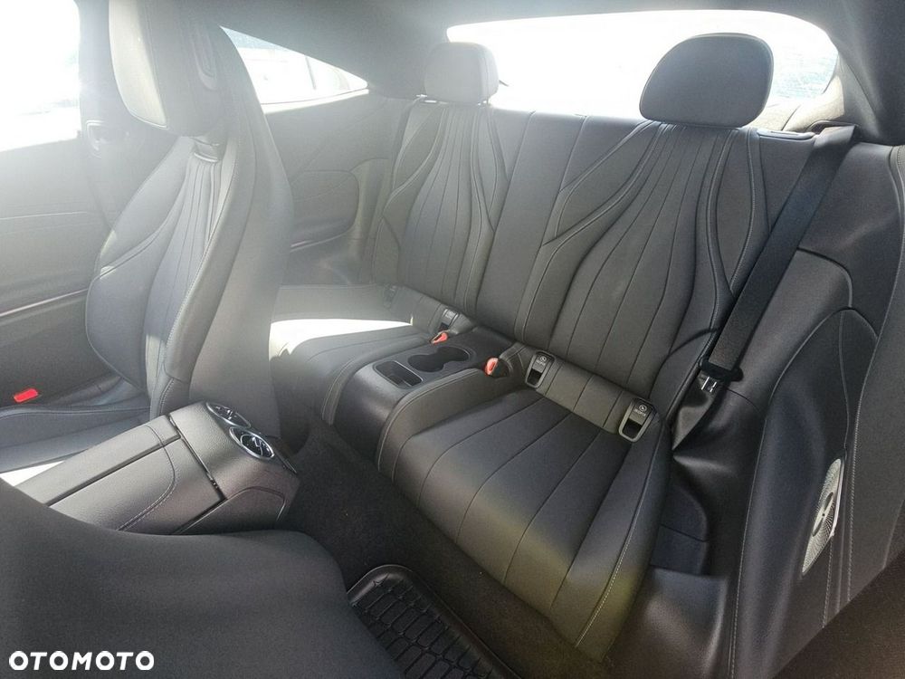 Mercedes-Benz CLE 300 mHEV 4-Matic AMG Line - 9