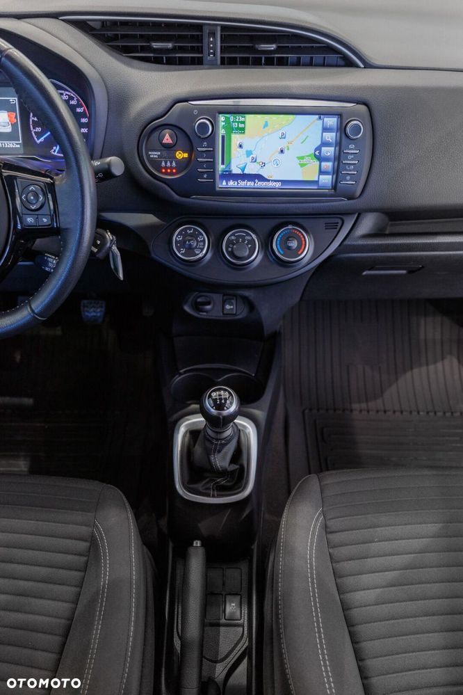 Toyota Yaris - 32