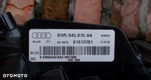 AUDI A4 B9 KOMBI LIFT LAMPA PRAWA LED 8W9945070AA - 3