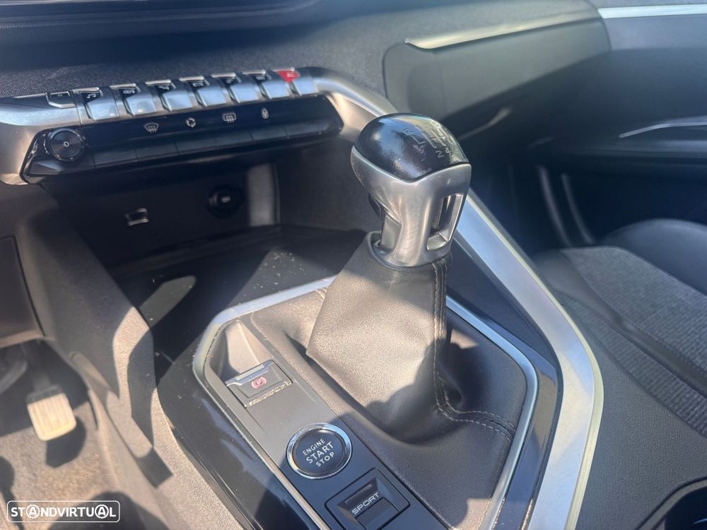 Peugeot 3008 1.2 PureTech Allure - 10