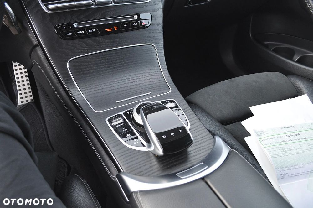 Mercedes-Benz GLC - 30