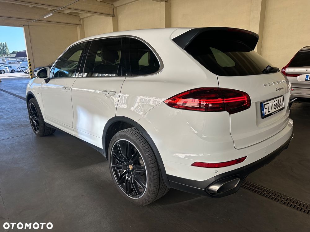 Porsche Cayenne Diesel Platinum Edition - 18