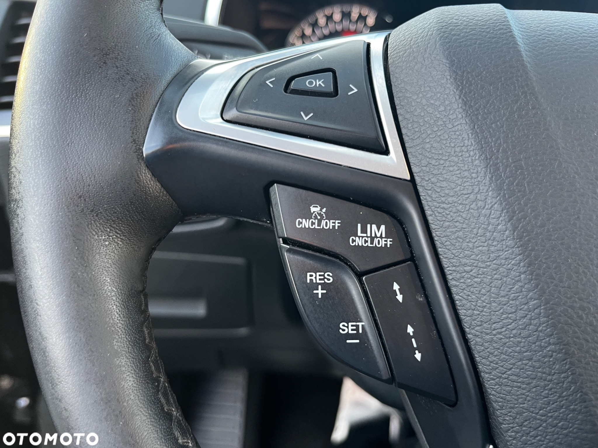 Ford Galaxy 2.0 EcoBoost Titanium - 25