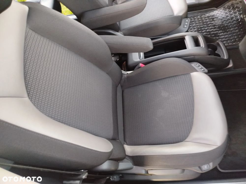 Citroën C4 Picasso - 25