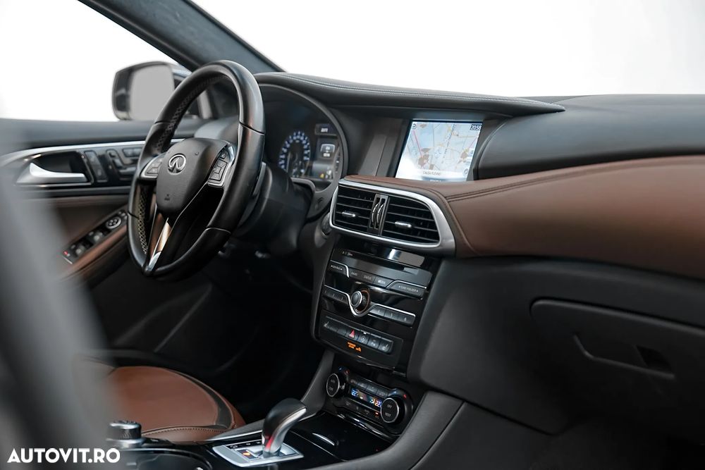 Infiniti QX30 2.2d DCT AWD Premium Tech - 27
