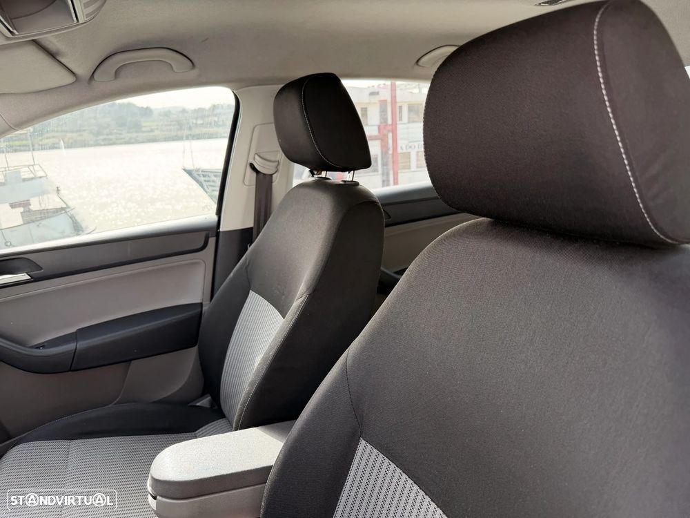 SEAT Toledo 1.6 TDI Reference Ecomotive - 11
