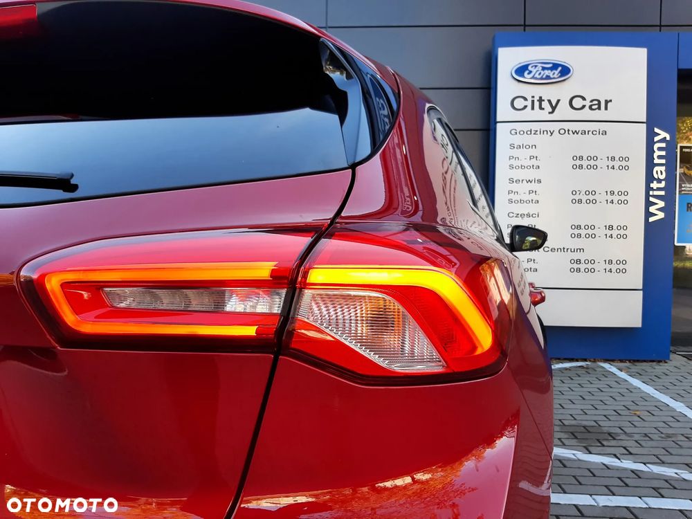 Ford Focus 1.0 EcoBoost Titanium - 36