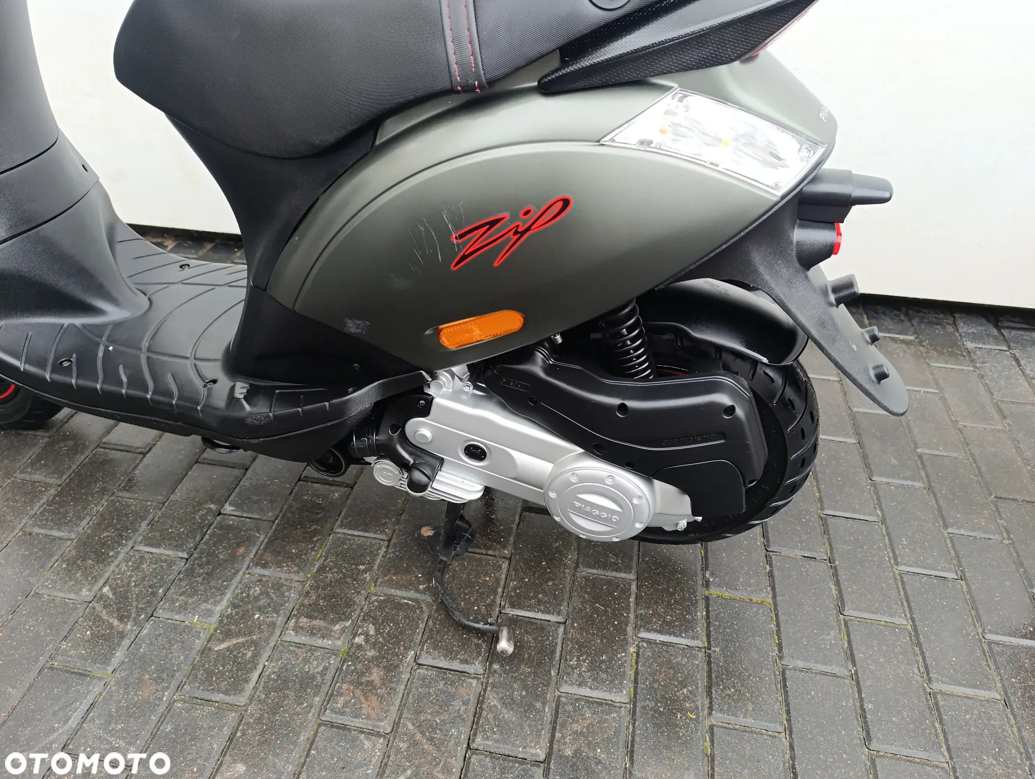 Piaggio ZIP - 15