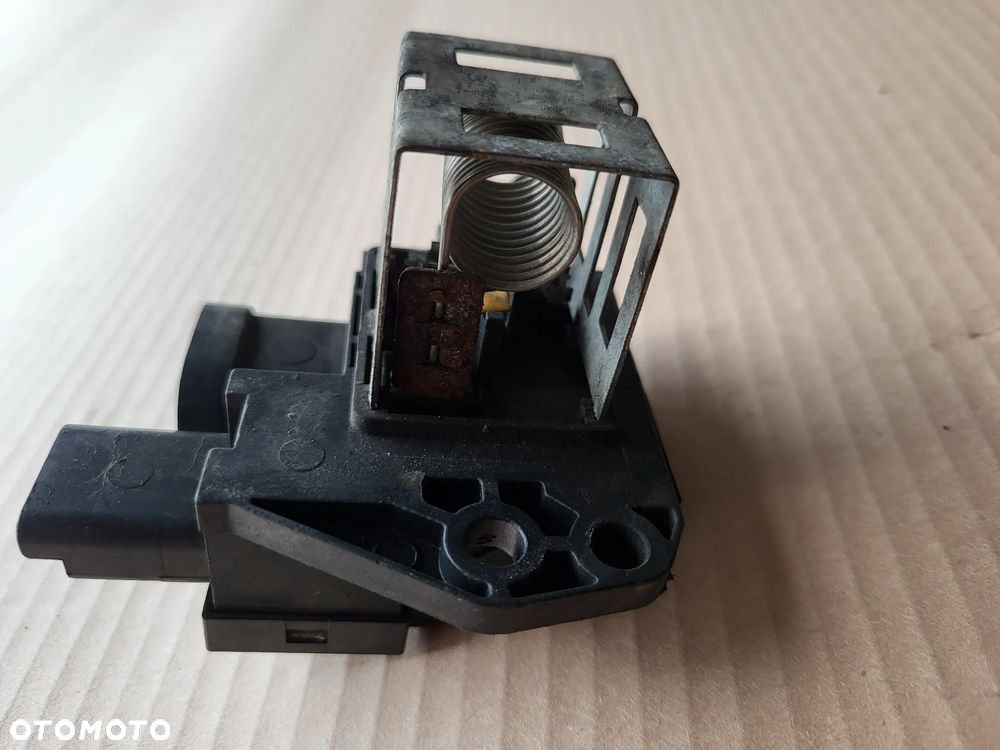 Rezystor opornica wentylatora Peugeot Citroen - 4