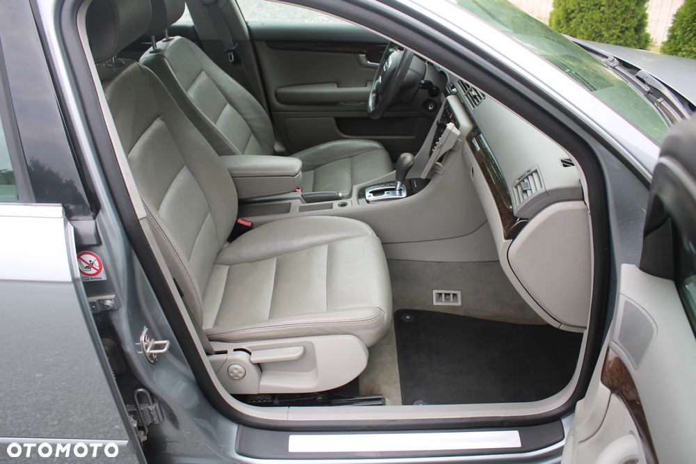 Audi A4 Limousine 2.0 T FSI quattro tiptronic - 27