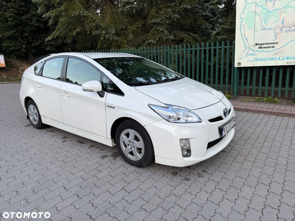 Toyota Prius 1.8 HSD Prestige - 3