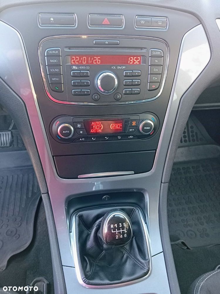 Ford Mondeo SW 1.6 T Gold X Plus - 17
