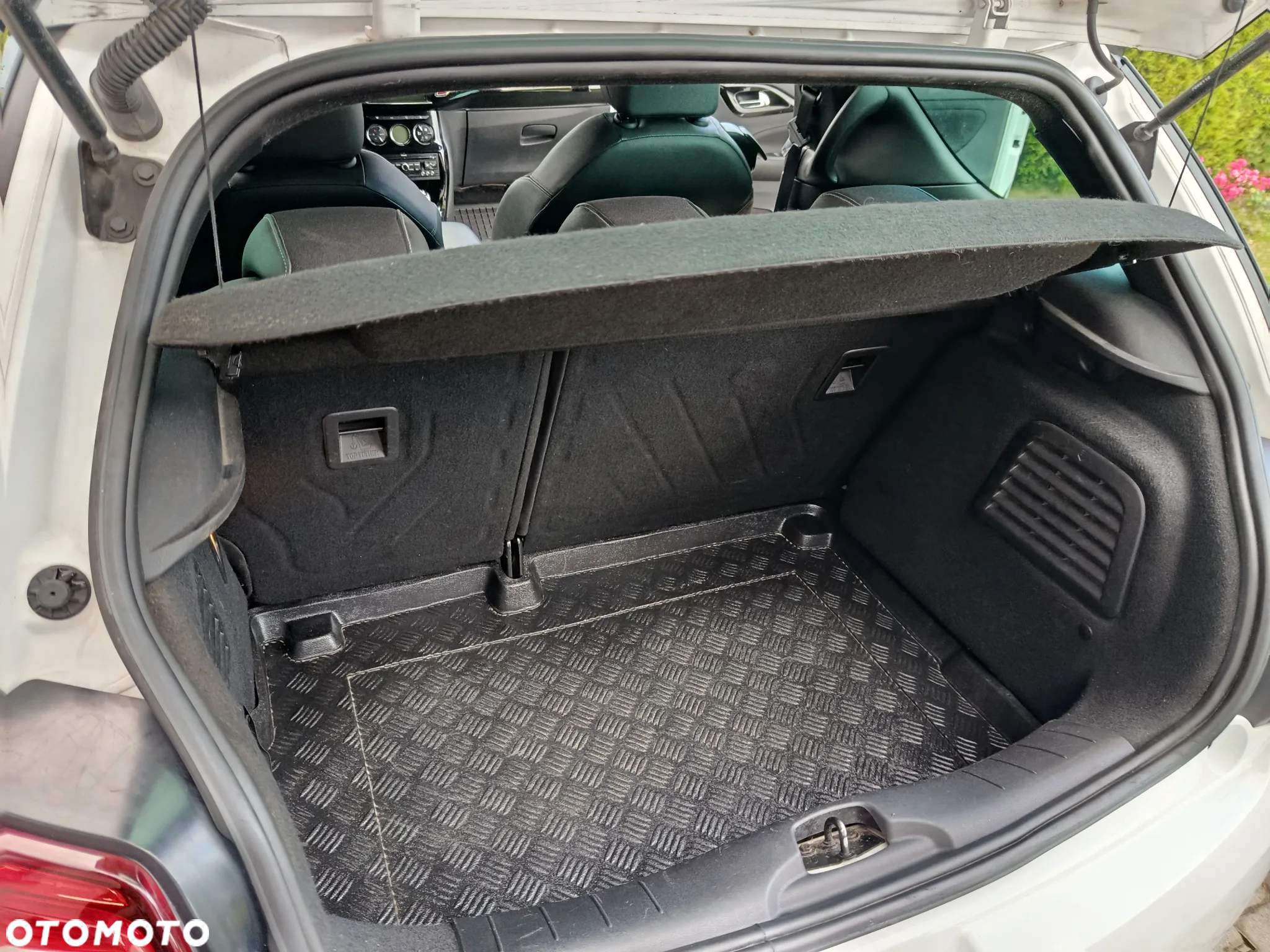 Citroën DS3 HDi 90 FAP SoChic - 18