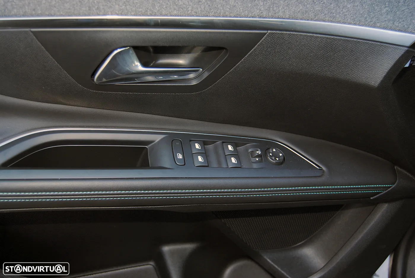 Peugeot 5008 1.5 BlueHDi Allure Pack EAT8 - 27