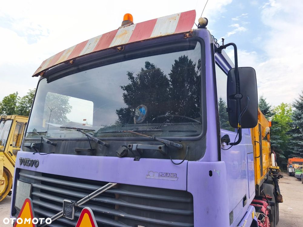 Volvo F 12 360 6X2 - 35