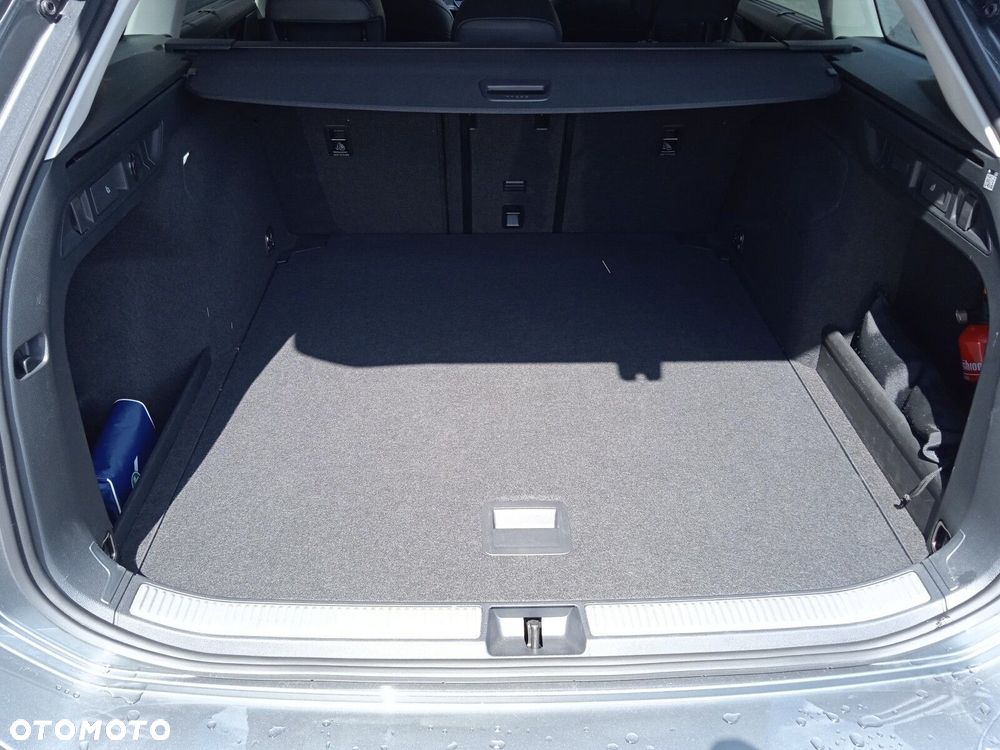 Volkswagen Passat 1.5 TSI EVO Elegance DSG - 16