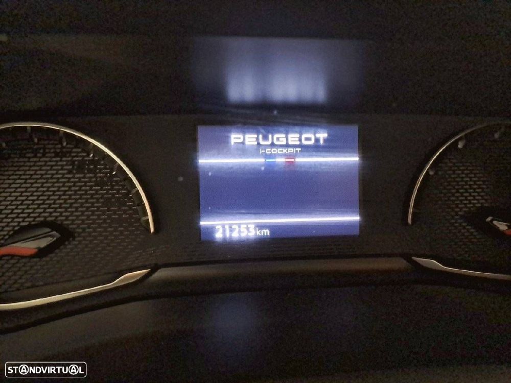 Peugeot 2008 1.2 PureTech Style - 13