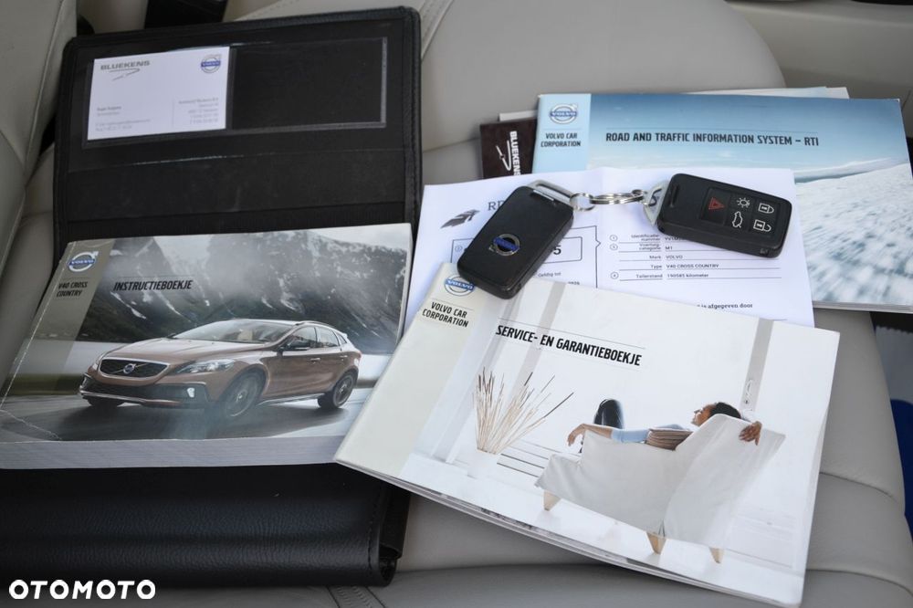 Volvo V40 Cross Country D2 Summum - 21