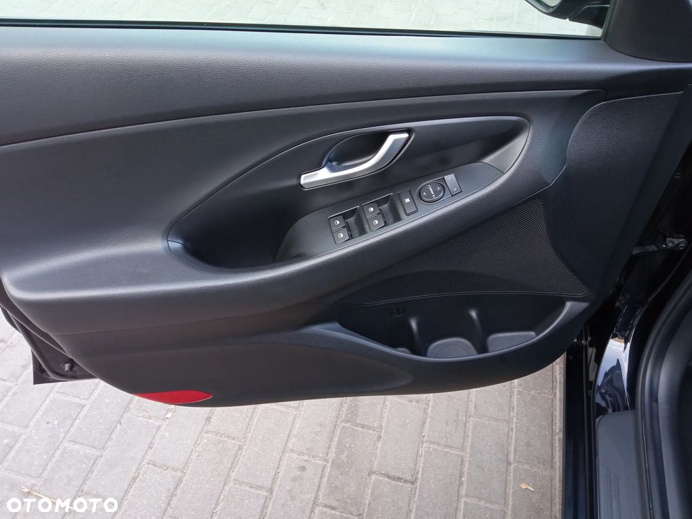 Hyundai i30 1.5 T-GDI 48V Modern - 8