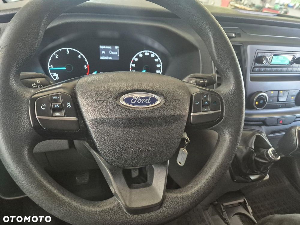 Ford Transit Custom - 11