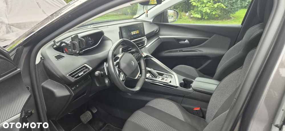 Peugeot 3008 1.5 BlueHDi Active S&S EAT8 - 13