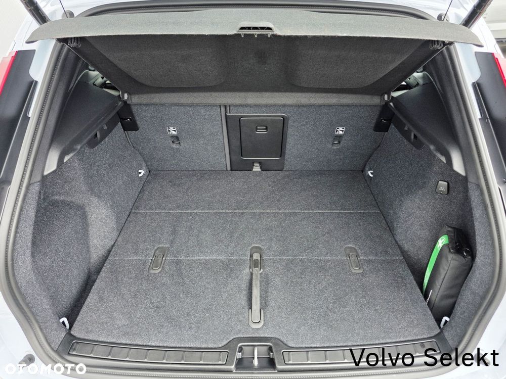 Volvo XC 40 - 18