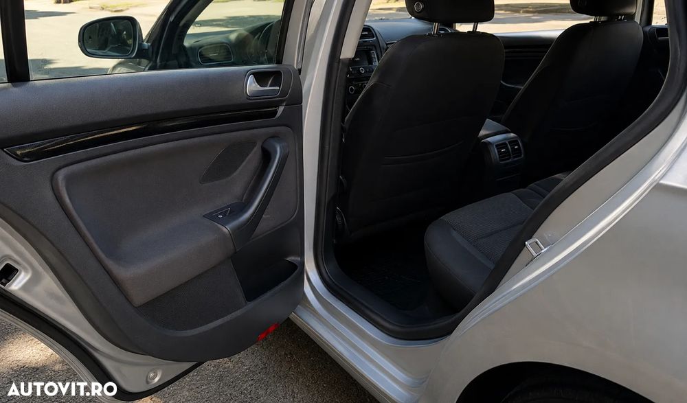 Volkswagen Golf 2.0 TDI DPF DSG Comfortline - 10