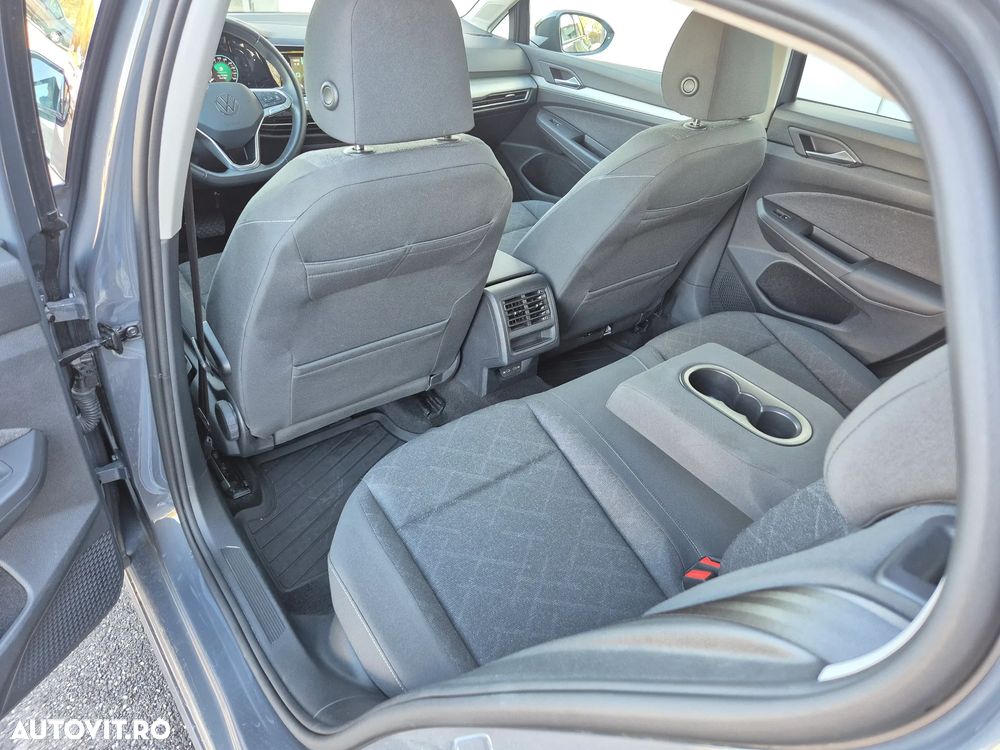 Volkswagen Golf 1.0 eTSI DSG MHEV Life - 11