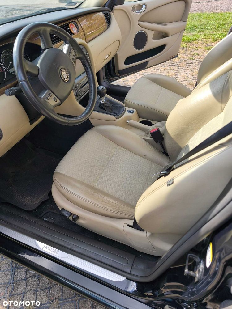 Jaguar X-Type - 6