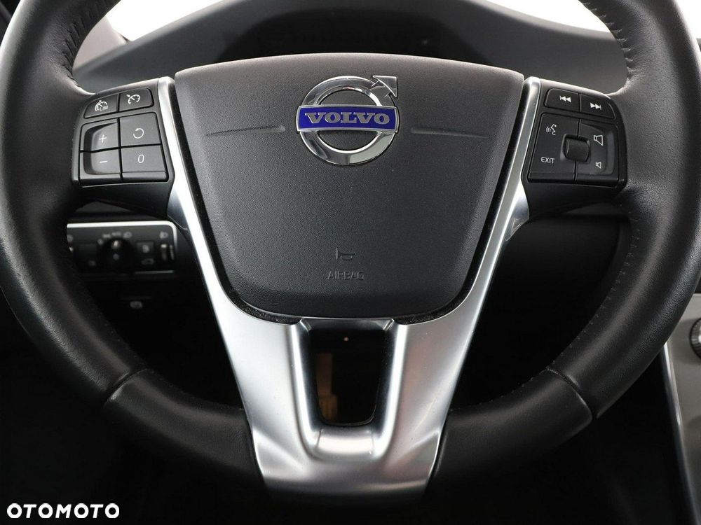 Volvo V60 D2 Summum - 22